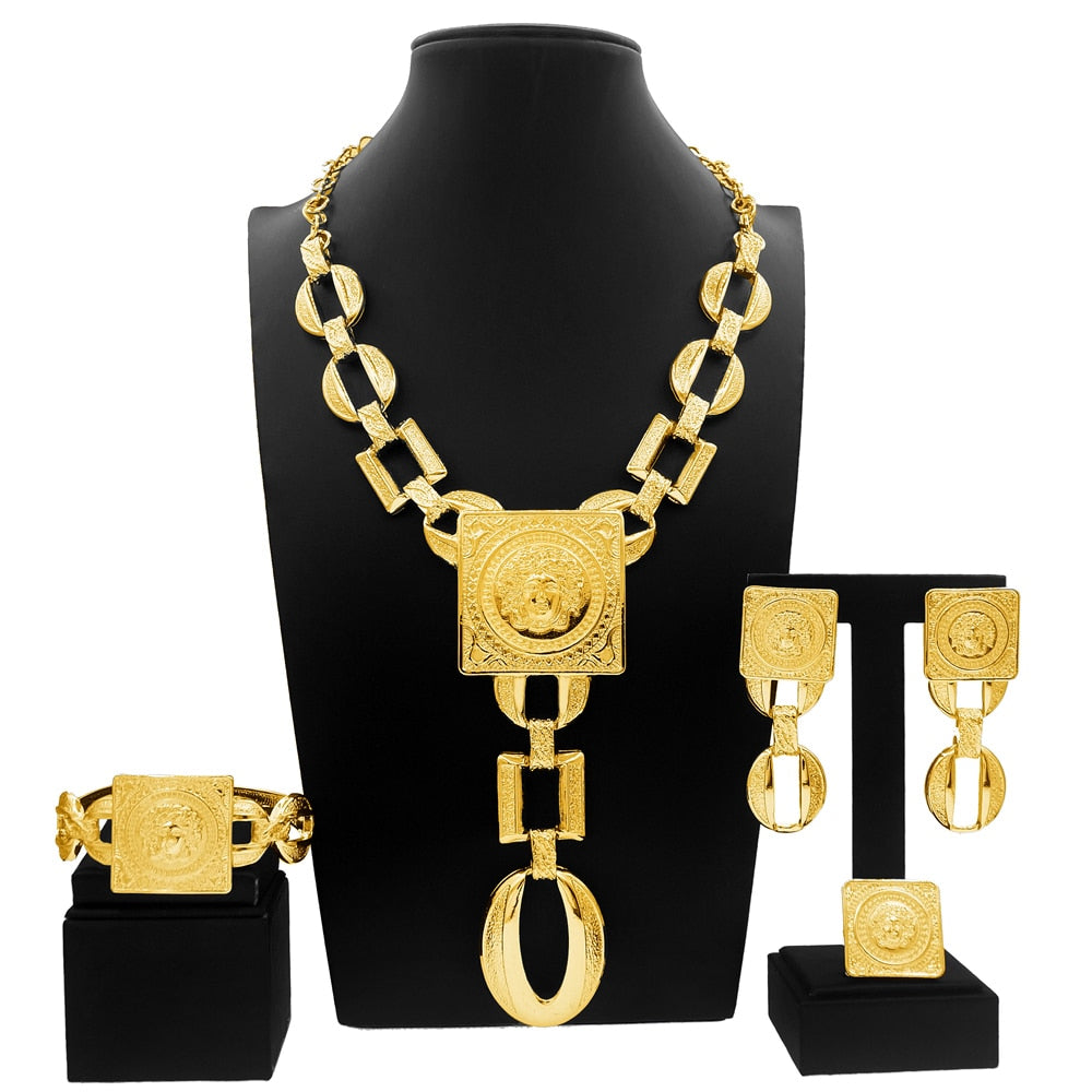 Hot Sale Fashion Woman Necklace Jewelry Set Face Shape Chain Pendant