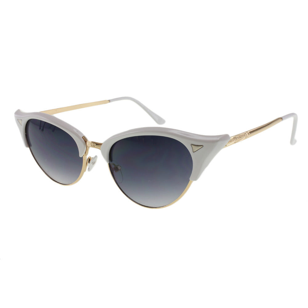 MQ Elsie Sunglasses in White / Smoke